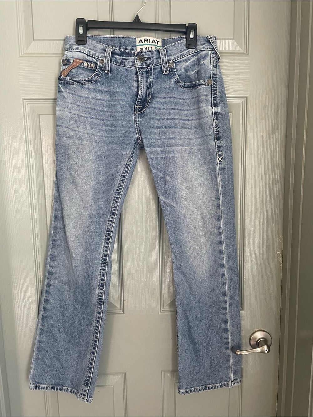 Ariat Men’s Light Wash Slim Fit Straight Leg Jeans 30/30